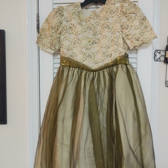 Kids Dress - Picture 4 of 4